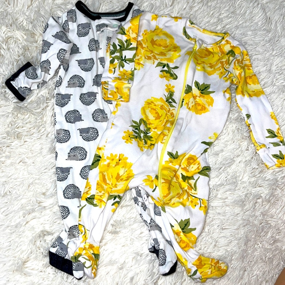 Mismatch set of 2 Footies for girls